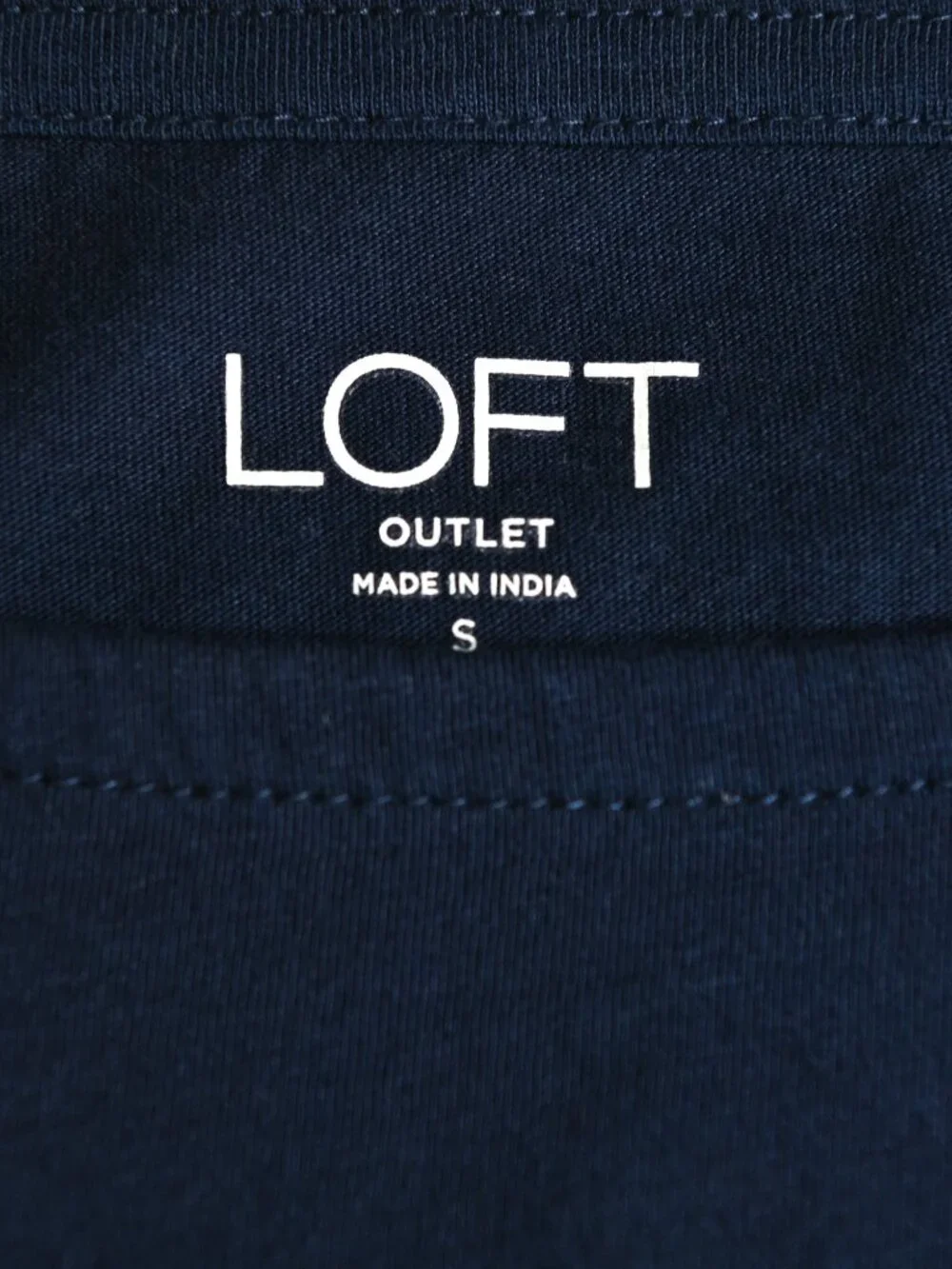 LOFT Outlet Navy Long Sleeve Shirt with 4 Red Modern Design Apples - Size Small
